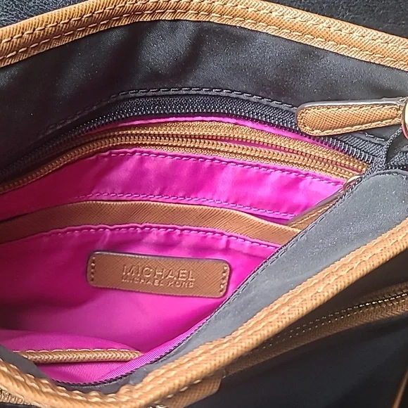 Michael Kors Crossbody Bag - Picture 4 of 6